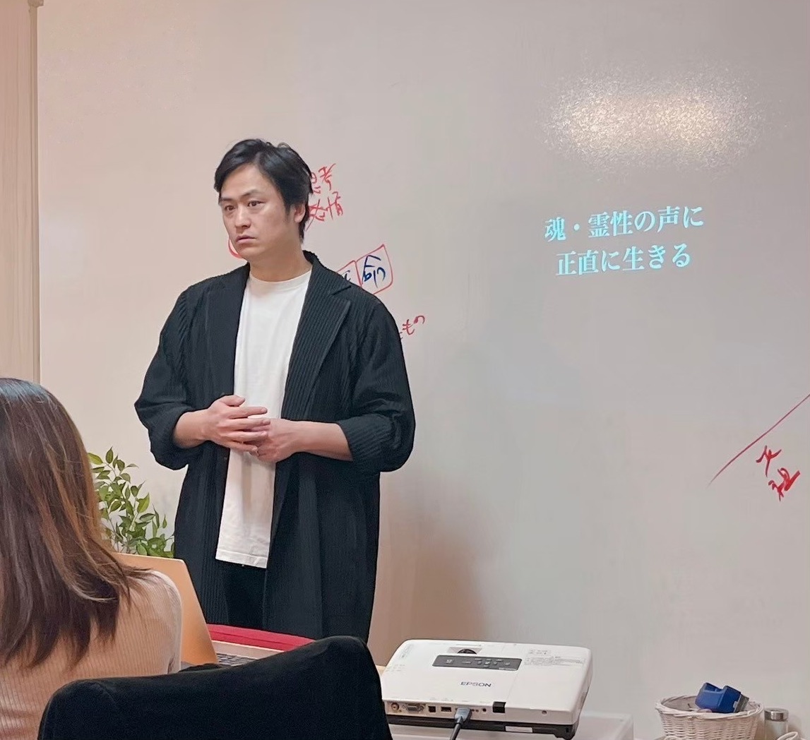 講座で語る内田塾長